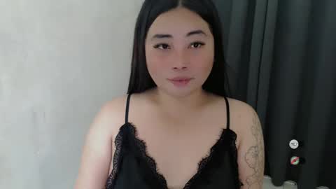 Snapshot of miya_licious chatting on February 2025 02:07:01 AM cassie marie online show from February 2025 02:07:01 AM