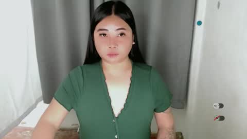 Snapshot of miya_licious chatting on October 2025 05:35:01 PM cassie marie online show from October 2025 05:35:01 PM