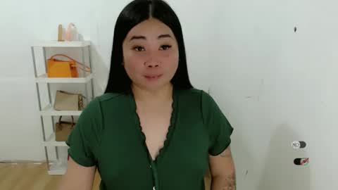 Snapshot of miya_licious chatting on November 2025 08:04:01 AM cassie marie online show from November 2025 08:04:01 AM