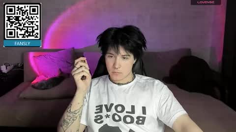 Snapshot of miya_meow_miku chatting on October 2025 07:11:01 PM MeowMiku online show from October 2025 07:11:01 PM