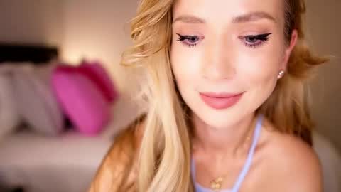 Snapshot of miya_shake chatting on July 2026 07:48:01 AM Miya Nika online show from July 2026 07:48:01 AM
