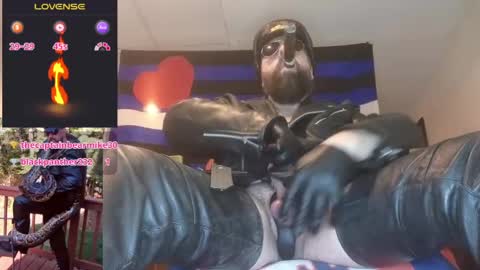 Snapshot of mmazsnake chatting on February 2025 12:28:01 AM SMOKINsnakeEYEZ online show from February 2025 12:28:01 AM