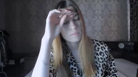 Snapshot of mmm_banana chatting on October 2025 10:46:02 AM Lili online show from October 2025 10:46:02 AM