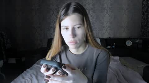 Snapshot of mmm_banana chatting on November 2025 10:03:01 AM Lili online show from November 2025 10:03:01 AM