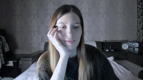 Snapshot of mmm_banana chatting on November 2025 09:56:02 AM Lili online show from November 2025 09:56:02 AM