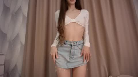 Snapshot of mmmeoww chatting on June 2026 11:47:01 AM Ariela online show from June 2026 11:47:01 AM