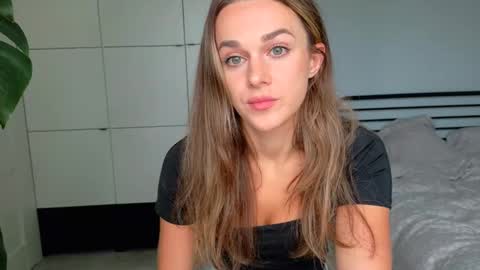 Snapshot of mmminnie chatting on October 2025 12:34:02 PM mmminnie online show from October 2025 12:34:02 PM