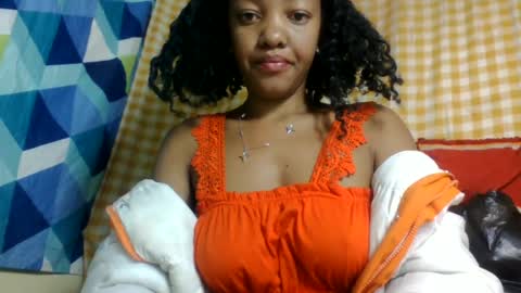 Snapshot of mmyriame chatting on June 2026 02:05:01 AM mmyriame online show from June 2026 02:05:01 AM