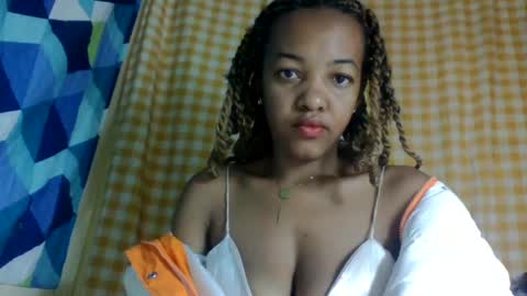 Snapshot of mmyriame chatting on July 2026 09:23:01 AM mmyriame online show from July 2026 09:23:01 AM