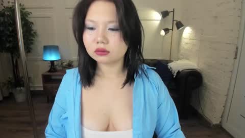 Snapshot of moana_light chatting on October 2025 02:07:01 AM hey meet with me online show from October 2025 02:07:01 AM