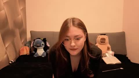 Alyaska online show from April 2026 09:13:01 PM