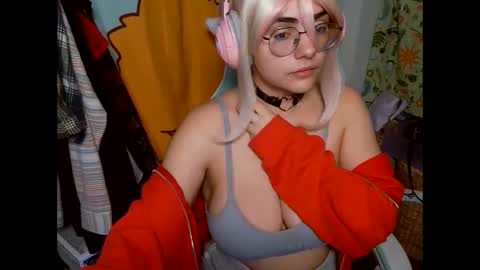 Snapshot of mochi_rainbow chatting on January 2025 06:16:02 PM The Mochi Rainbow Variety Show online show from January 2025 06:16:02 PM