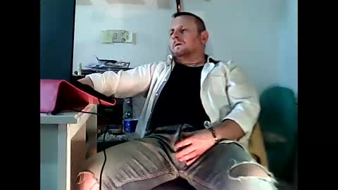 Snapshot of modesto1969 chatting on December 2024 02:02:01 PM modesto1969 online show from December 2024 02:02:01 PM