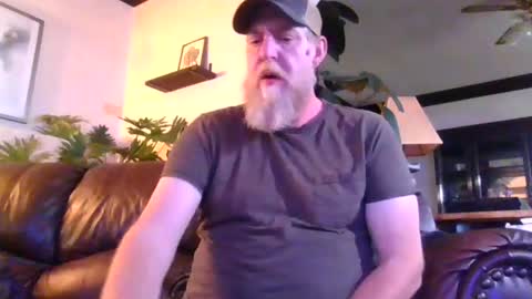 moeblick online show from November 2025 09:42:02 PM