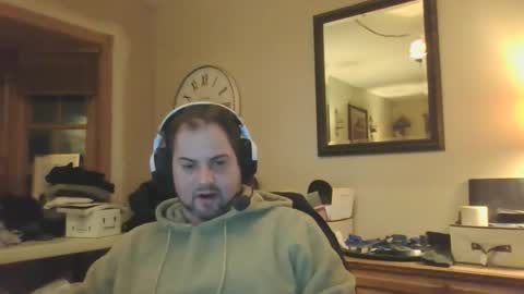 Snapshot of moeschoolnyc chatting on November 2025 01:20:02 AM moeschoolnyc online show from November 2025 01:20:02 AM