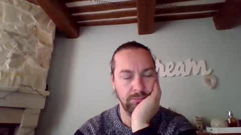 Julien online show from January 2025 10:48:02 AM