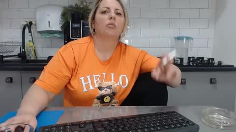 Snapshot of mojjo_erika chatting on December 2024 10:26:02 AM erika online show from December 2024 10:26:02 AM