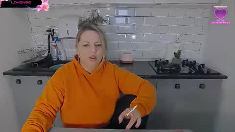 Snapshot of mojjo_erika chatting on January 2026 10:53:01 AM erika online show from January 2026 10:53:01 AM