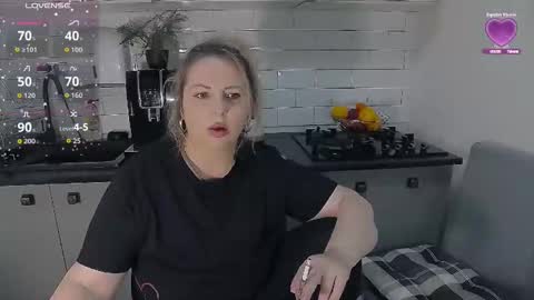 Snapshot of mojjo_erika chatting on February 2026 04:36:01 PM erika online show from February 2026 04:36:01 PM