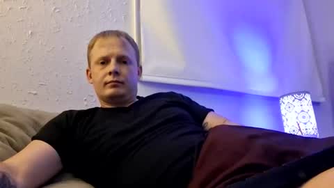 Snapshot of mojozz chatting on May 2026 05:34:01 AM LookinForFun online show from May 2026 05:34:01 AM
