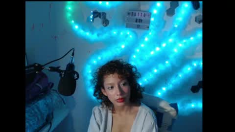 Snapshot of moka_soul chatting on June 2026 07:19:01 PM moka_soul online show from June 2026 07:19:01 PM