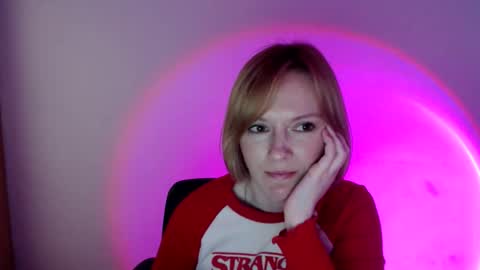 mollilove online show from May 2026 10:01:01 AM