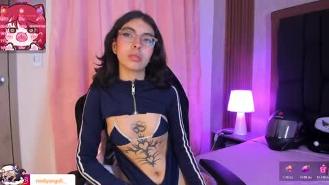 Molly online show from April 2026 03:39:02 PM