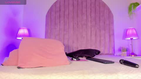 Snapshot of molly_jackson chatting on January 2025 06:06:01 PM Molly Jackson online show from January 2025 06:06:01 PM