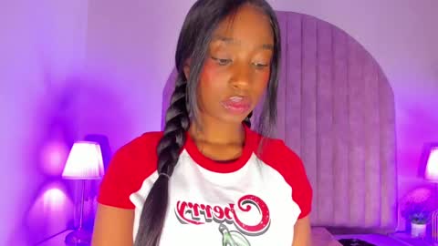 Snapshot of molly_jackson chatting on February 2025 05:29:01 PM Molly Jackson online show from February 2025 05:29:01 PM