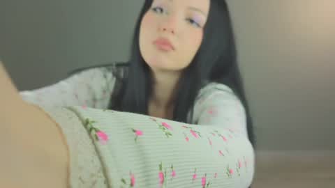 Snapshot of molly_millerr chatting on July 2026 08:55:01 PM molly_millerr online show from July 2026 08:55:01 PM