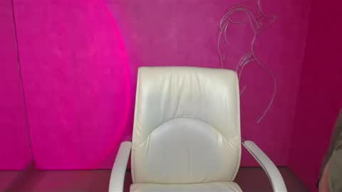 Snapshot of molly_mis chatting on December 2024 07:12:02 PM Molly online show from December 2024 07:12:02 PM