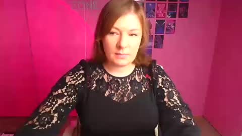 Snapshot of molly_mis chatting on November 2025 12:38:01 PM Molly online show from November 2025 12:38:01 PM