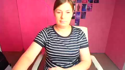 Snapshot of molly_mis chatting on July 2026 12:20:01 PM Molly online show from July 2026 12:20:01 PM