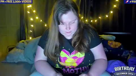 molly_moons online show from November 2025 07:39:02 PM