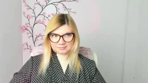 Molly online show from February 2026 12:42:01 PM