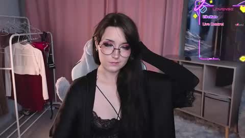 Snapshot of molly_phoenix chatting on September 2025 09:04:01 PM Molly online show from September 2025 09:04:01 PM