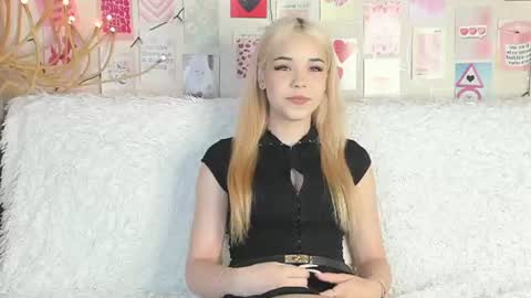 Milena online show from August 2026 02:22:02 PM