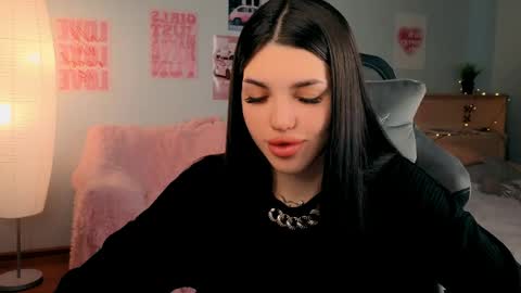 Molly online show from April 2026 04:34:01 AM