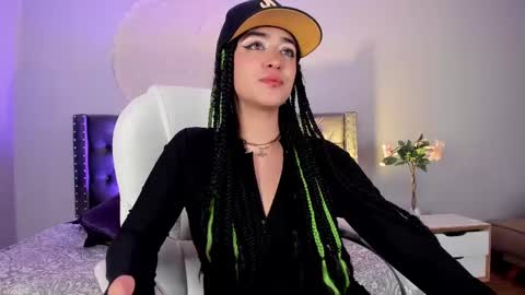 Snapshot of molly_rose_1 chatting on December 2024 11:43:02 AM Molly online show from December 2024 11:43:02 AM