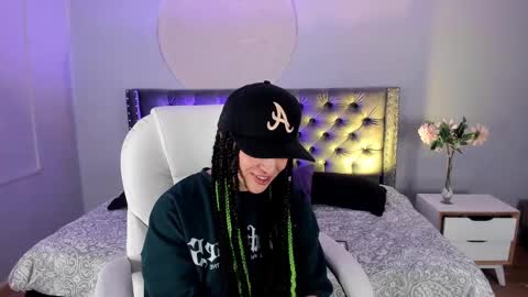 Snapshot of molly_rose_1 chatting on December 2024 09:06:02 AM Molly online show from December 2024 09:06:02 AM