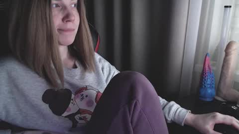 I have new photos come and see with love Molly online show from March 2025 10:13:02 AM