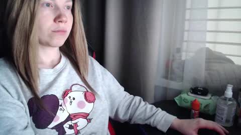 I have new photos come and see with love Molly online show from November 2025 09:31:01 AM