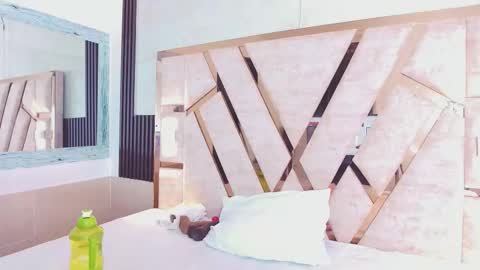 Yuli online show from October 2025 01:42:02 AM