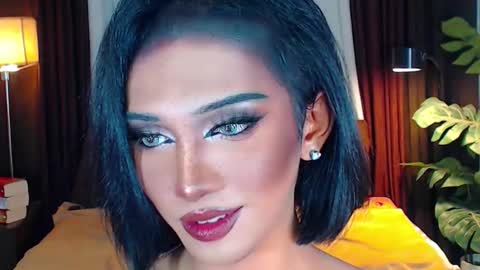 Snapshot of mollycummers chatting on December 2025 04:54:01 AM Molly online show from December 2025 04:54:01 AM