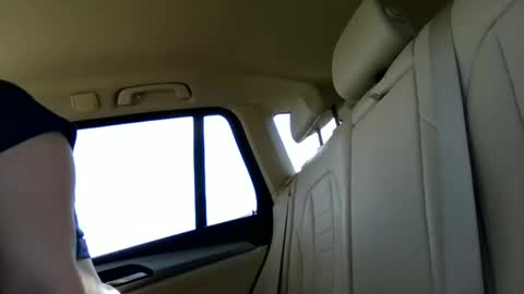 Molly online show from April 2026 01:32:02 PM