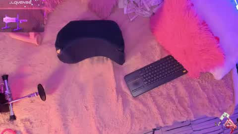 Snapshot of mollylewis18 chatting on November 2025 04:23:01 PM New girl Emily Valentina Michelle online show from November 2025 04:23:01 PM