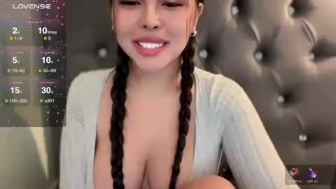 Snapshot of mollysky_smith chatting on October 2025 04:57:02 AM molly online show from October 2025 04:57:02 AM