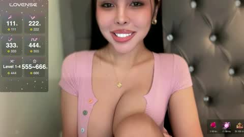 molly online show from December 2025 04:19:01 AM