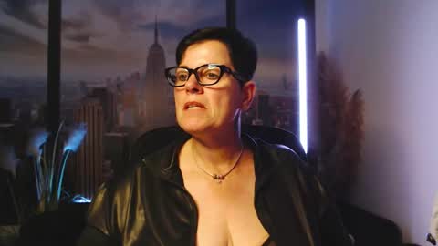 MollySun Nina Randmann online show from September 2025 06:07:01 PM