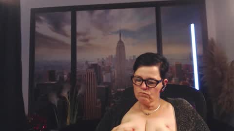 MollySun Nina Randmann online show from September 2025 05:58:02 PM